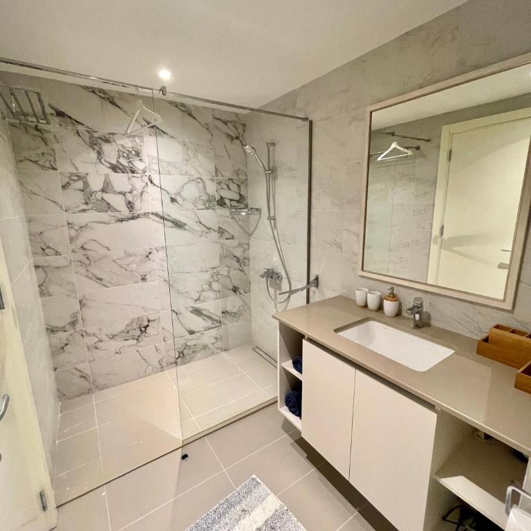 Melania - Three-Bedroom Apartment - 13