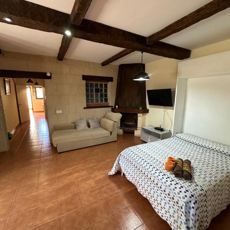 Casa El sotillo bajo - Estudio Deluxe con cama grande - 4