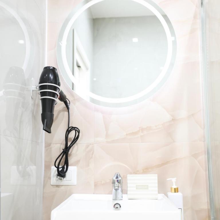 Gresy Boutique Apartment - Camera Matrimoniale con Balcone - 8