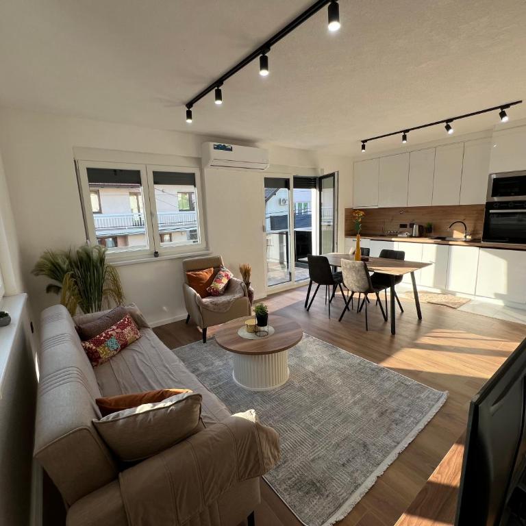 Luxe Urban Apartments Ilidza - Apartman sa 3 Spavaće Sobe i Balkonom - 14