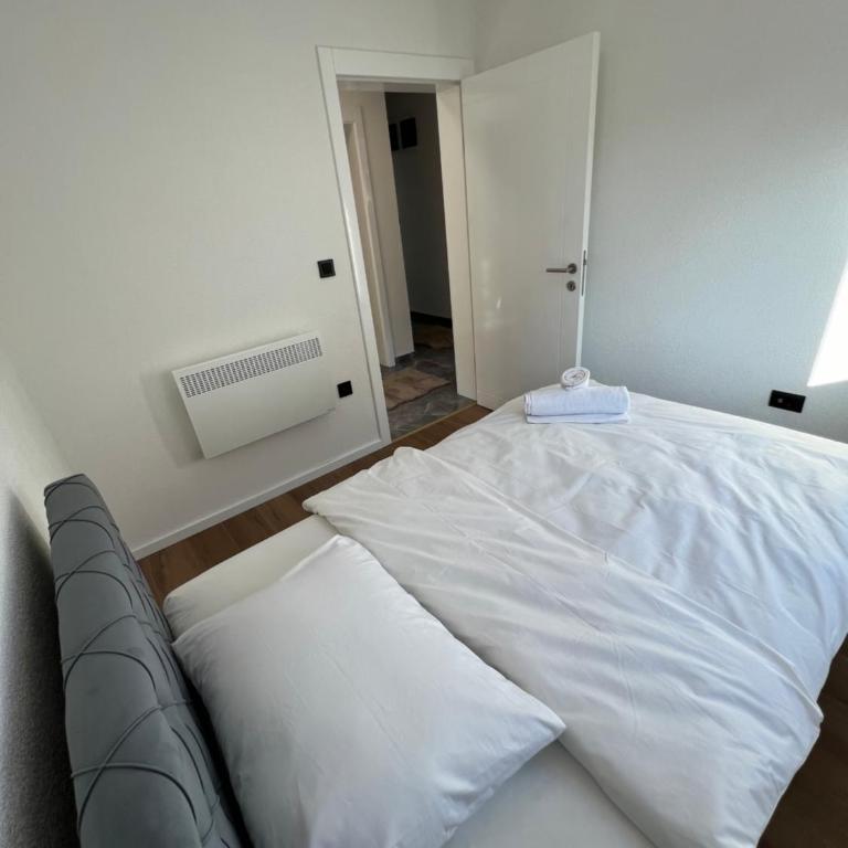 Luxe Urban Apartments Ilidza - Apartman sa 3 Spavaće Sobe i Balkonom - 16
