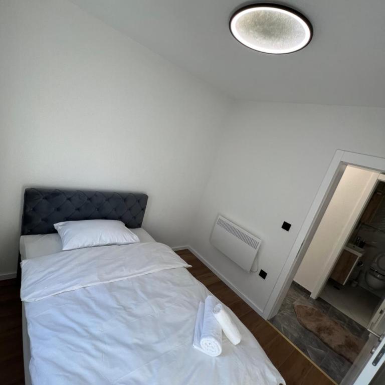 Luxe Urban Apartments Ilidza - Apartman sa 3 Spavaće Sobe i Balkonom - 17
