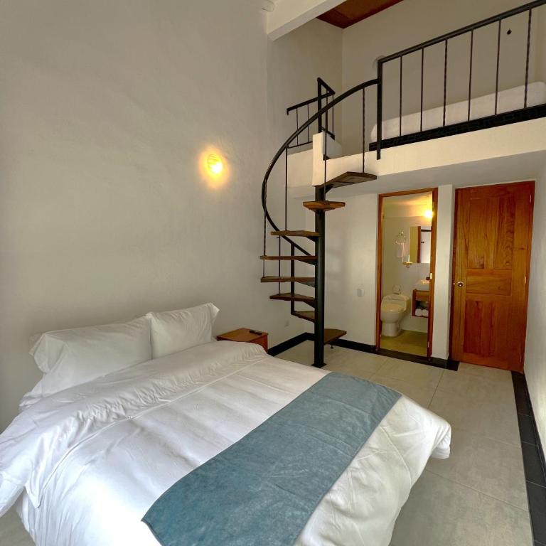 Hotel Villa Macondo - Classic Quadruple Room - 1