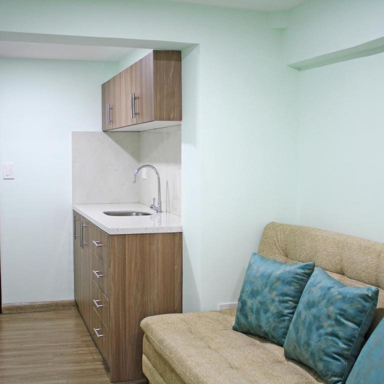 Hostal Latina - Habitación Triple - 8