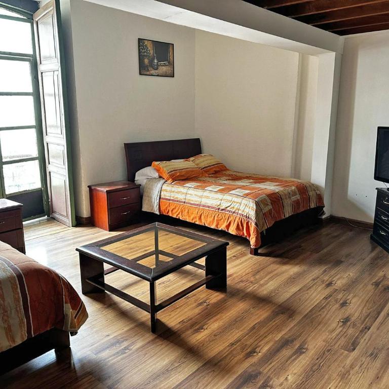 Hostal Latina - Habitación Familiar - 11