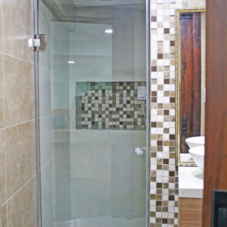 Hostal Latina - Habitación Triple - 10