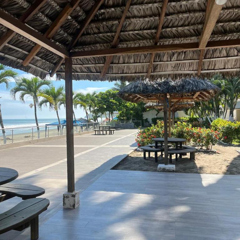 Penthouse frente al mar - Three-Bedroom Apartment - 3