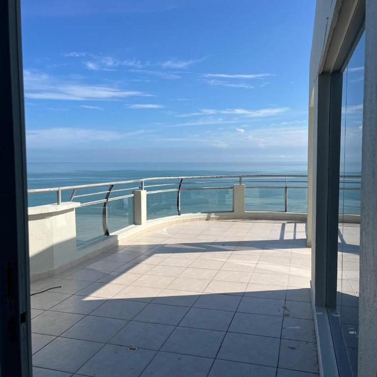 Penthouse frente al mar - Three-Bedroom Apartment - 4