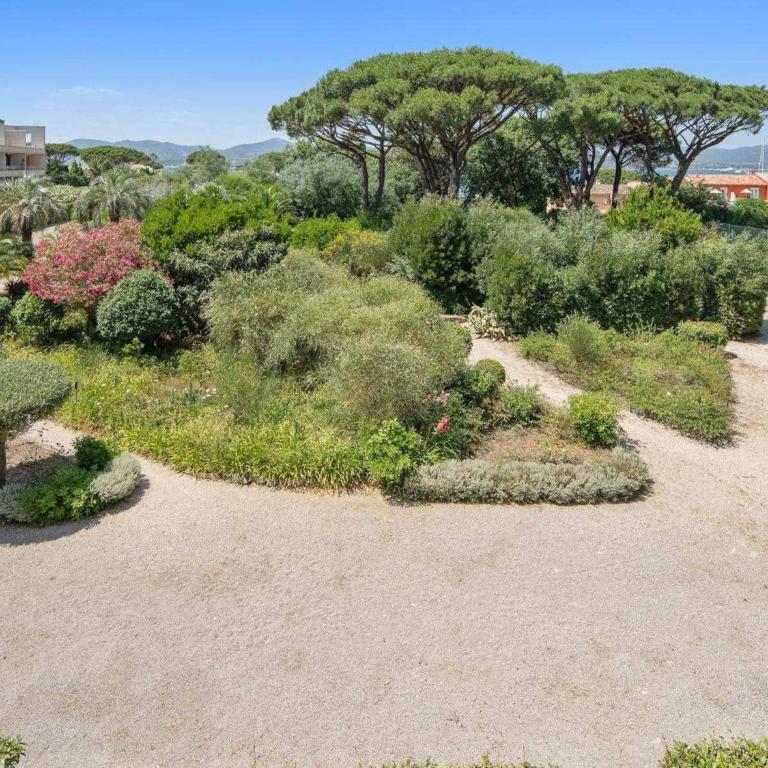 Apt 2BR 4P - Balcony & 5min to Beach Saint-Tropez - Apartamento - 27