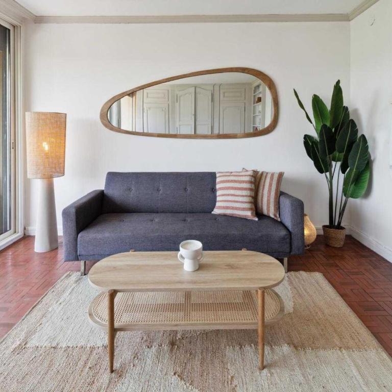 Apt 2BR 4P - Balcony & 5min to Beach Saint-Tropez - Apartamento - 5