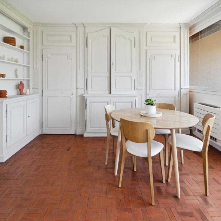 Apt 2BR 4P - Balcony & 5min to Beach Saint-Tropez - Apartamento - 16