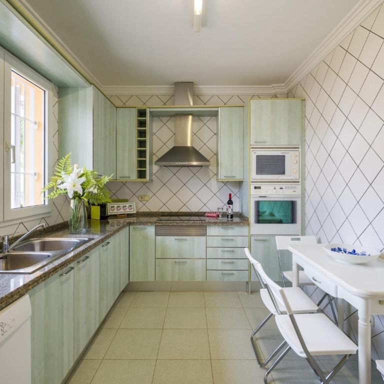 Chalet in Maspalomas by Golf & Private Pool - Chalet de 3 dormitorios - 2