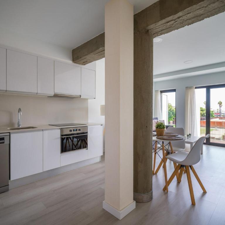Apartment in Las Palmas near Las Canteras Beach - Casa - 13