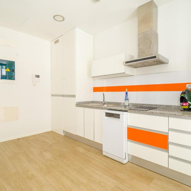 Apartment by Playa de Las Canteras - One-Bedroom Apartment - 11