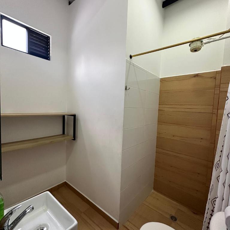 HOTEL BLUE GUATAPE - Habitación Familiar Estándar - 3