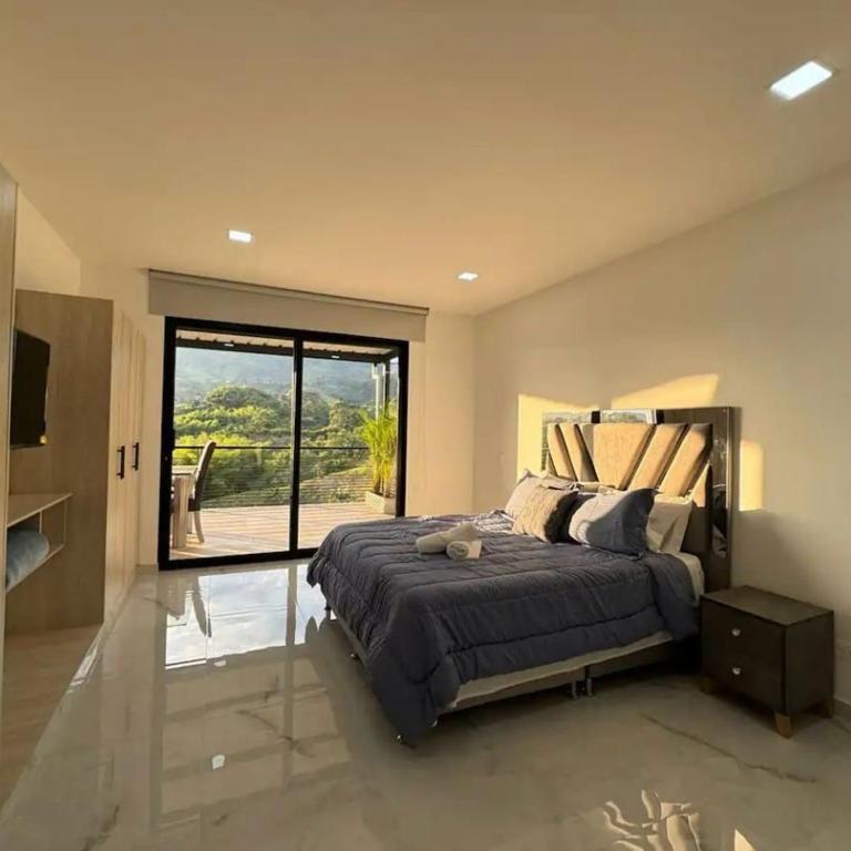 Casa con Terraza y Vista Espectacular a la Naturaleza - Apartamento de 3 dormitorios - 1