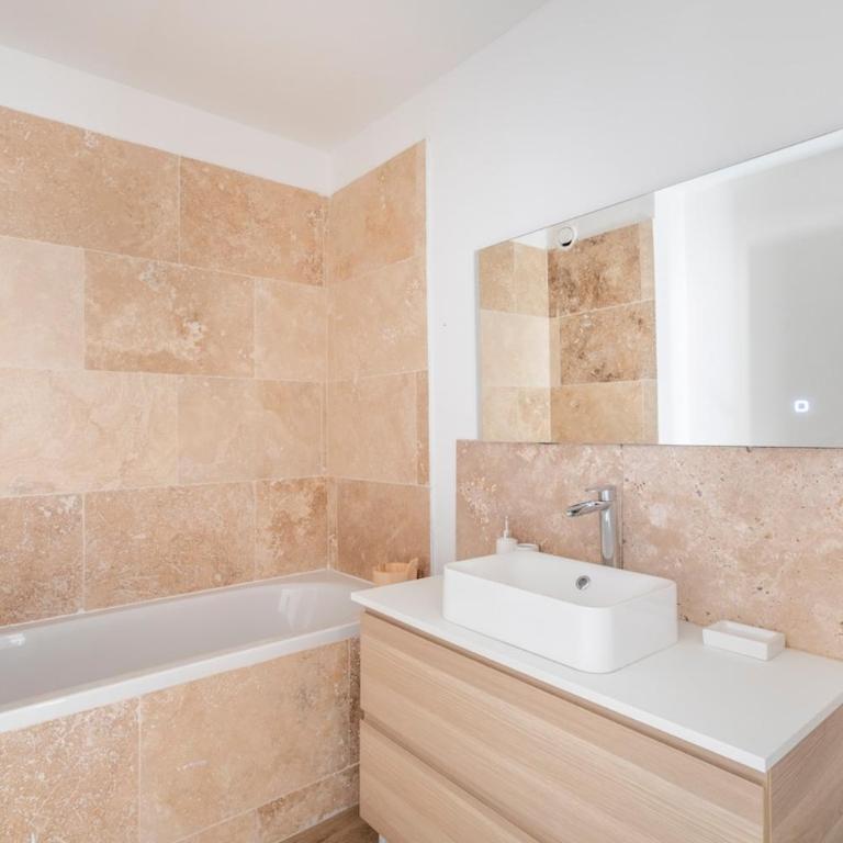 Rare T3 neuf au milieu des pins Parking et Clim - Apartment mit 3 Schlafzimmern - 23