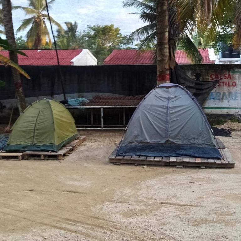 Cabañas y zona de camping Elis Johana - Tienda - 5
