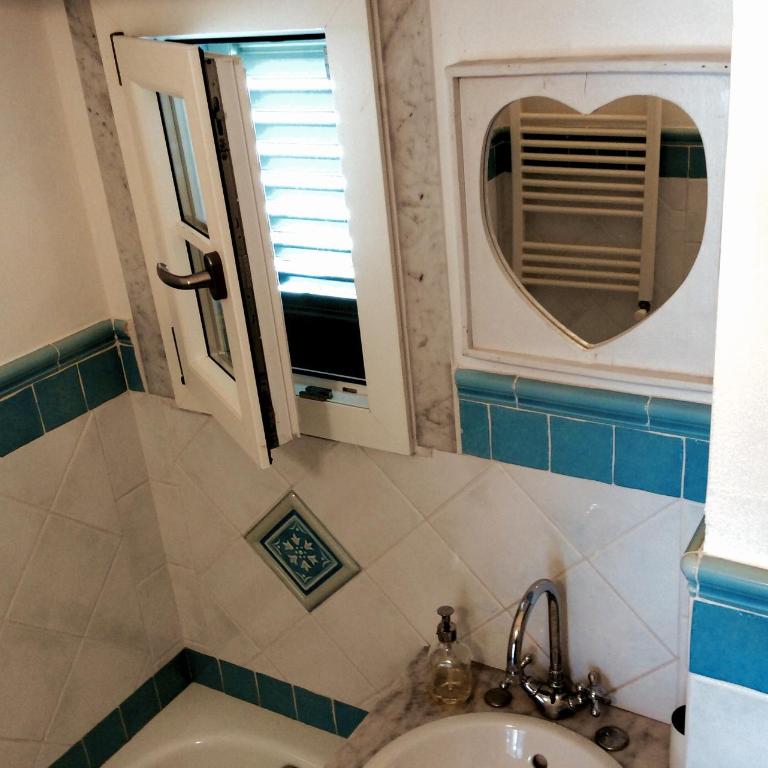 B&B Giù le Stelle - Camera Matrimoniale Deluxe (2 Adulti + 1 Bambino) - 4