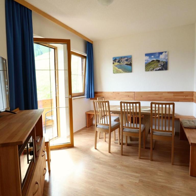 Holiday apartment in Stubai with balcony - Apartment mit 2 Schlafzimmern - 17