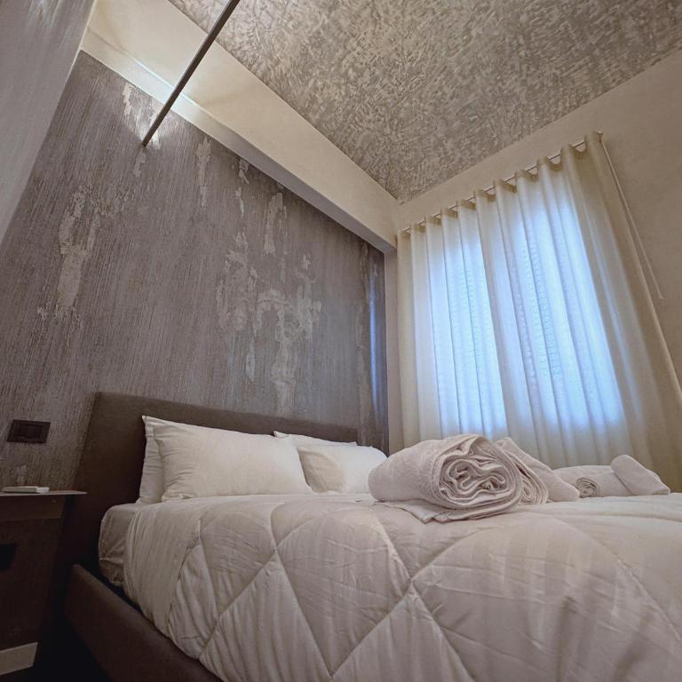 Corona Suite & Rooms - Standard Double Room - 9