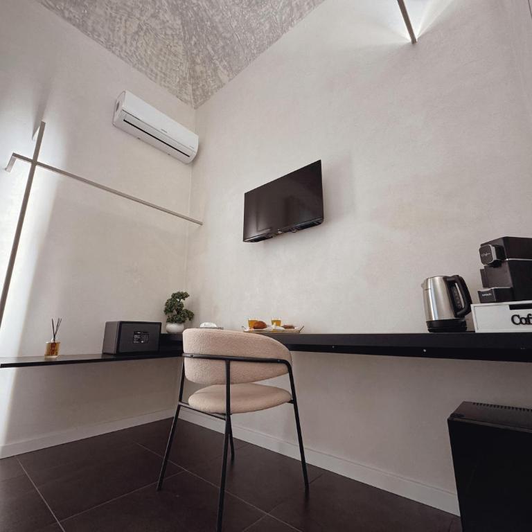 Corona Suite & Rooms - Standard Double Room - 12
