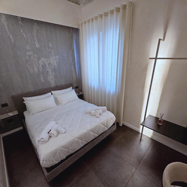 Corona Suite & Rooms - Standard Double Room - 16