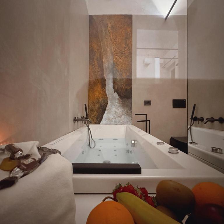 Corona Suite & Rooms - Superior Queen Room - 14