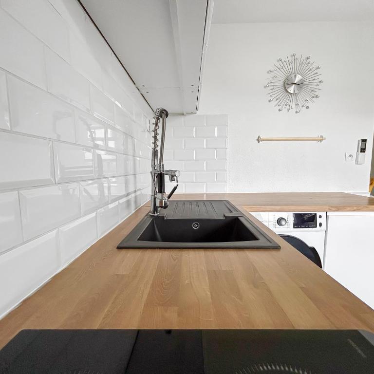 T3 Cosy à Albi avec Terrasse, Piscine & Parking - Apartment mit 2 Schlafzimmern - 15