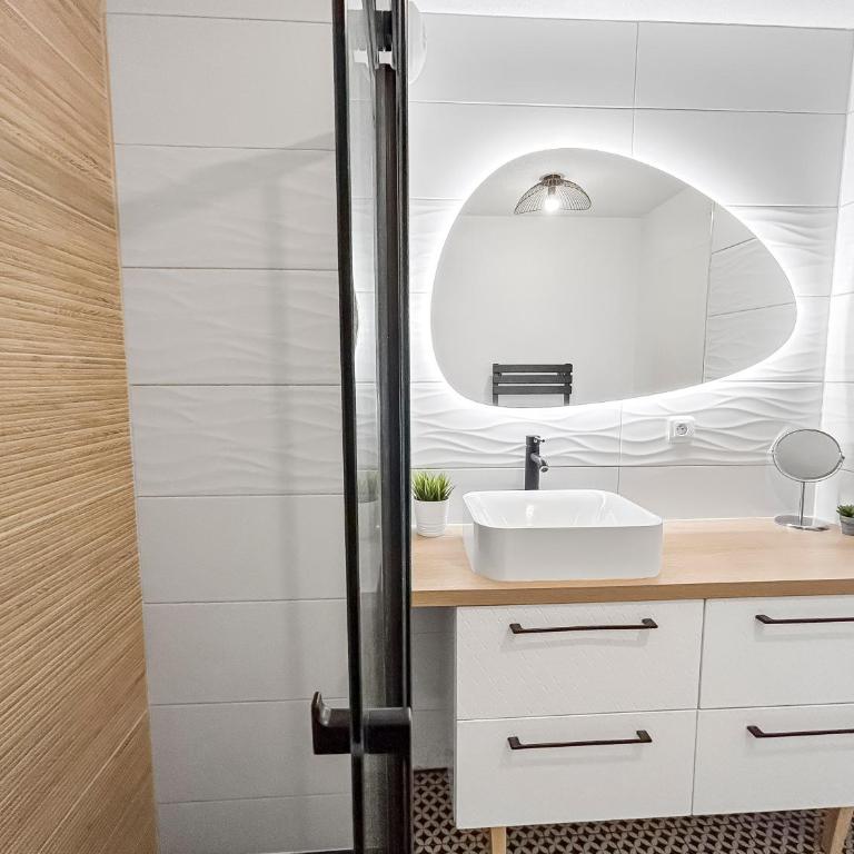 T3 Cosy à Albi avec Terrasse, Piscine & Parking - Apartment mit 2 Schlafzimmern - 29