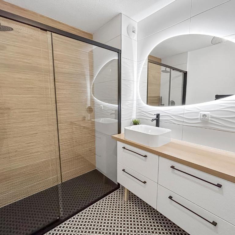 T3 Cosy à Albi avec Terrasse, Piscine & Parking - Apartment mit 2 Schlafzimmern - 28
