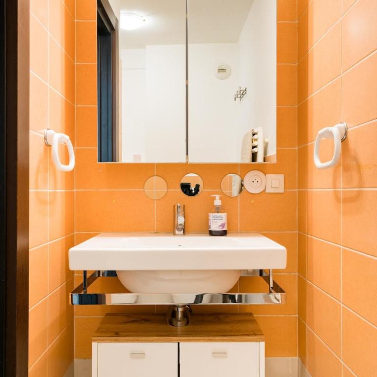 Air conditioned apartment, 3 min walk to the beaches, Garage - Appartamento con 1 Camera da Letto - 9
