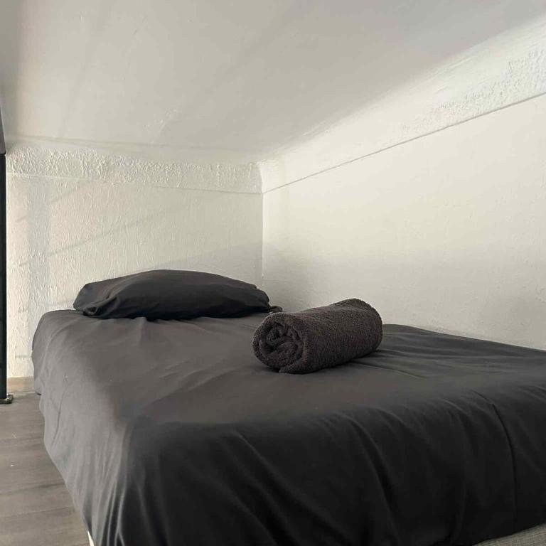 Juan Les Pins Centre, 3-person studio with mezzanine - One-Bedroom Apartment - 6