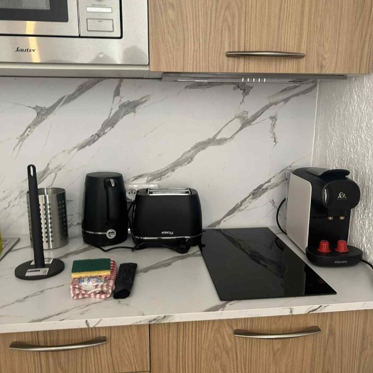 Juan Les Pins Centre, 3-person studio with mezzanine - One-Bedroom Apartment - 14