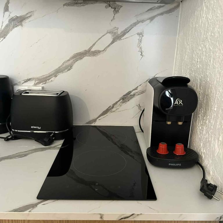 Juan Les Pins Centre, 3-person studio with mezzanine - One-Bedroom Apartment - 17