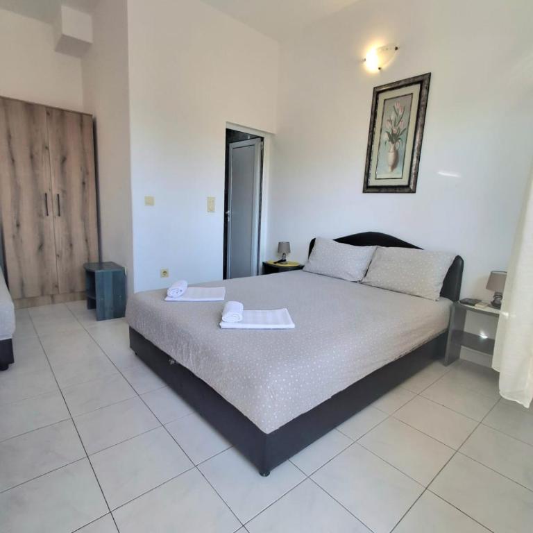 Sunlight Apartments Bečići - Basic Triple Room - 1