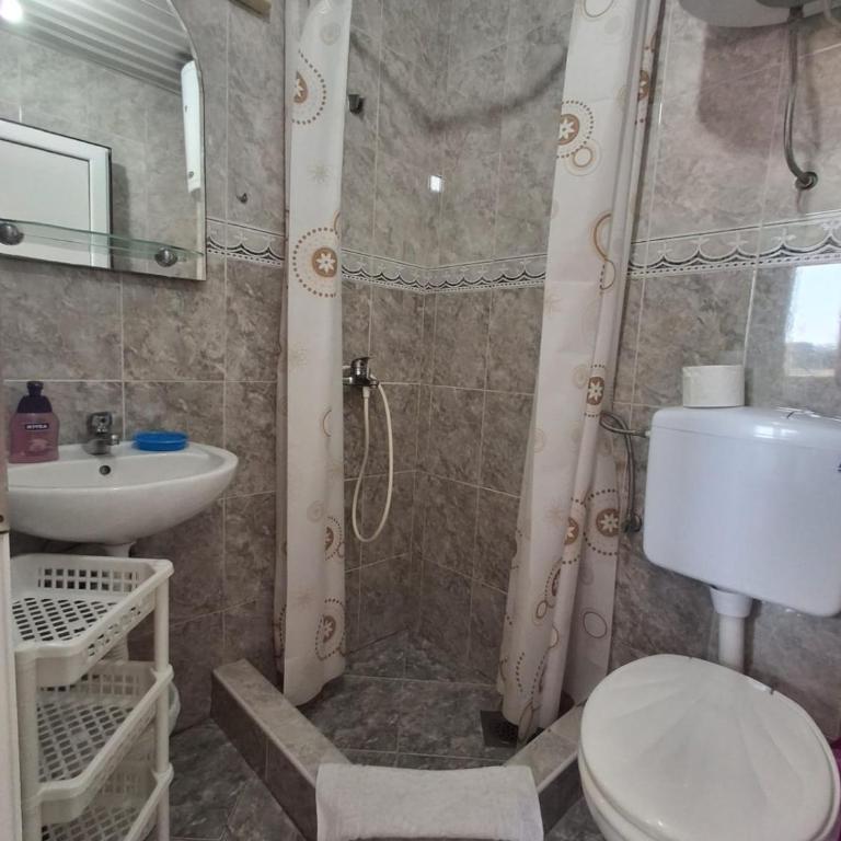 Sunlight Apartments Bečići - Basic Triple Room - 12