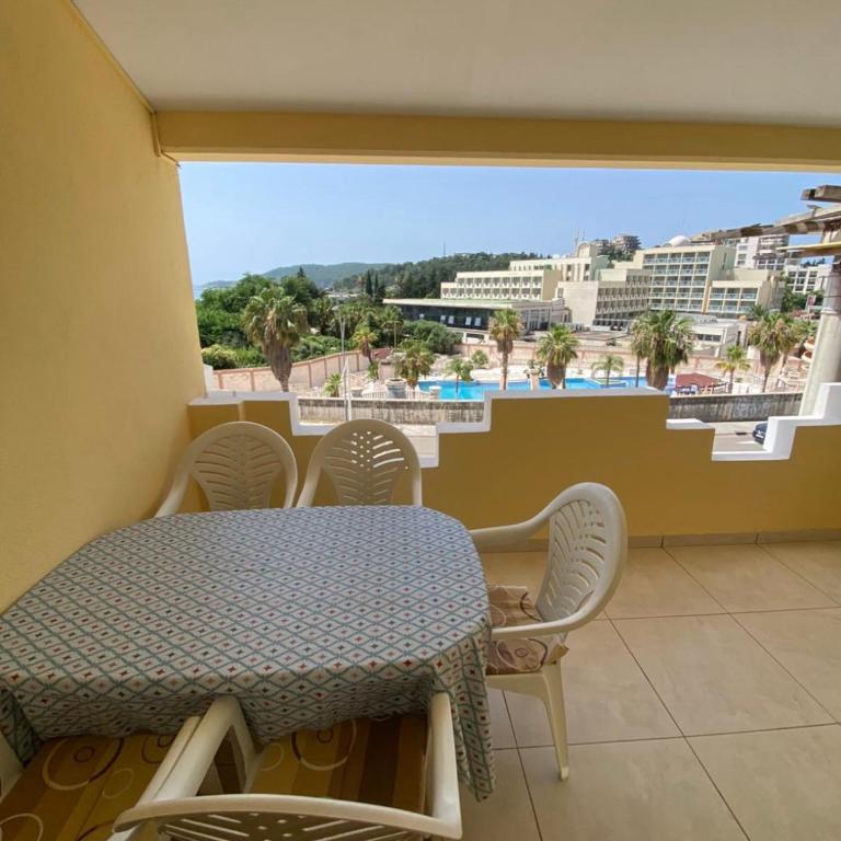 Sunlight Apartments Bečići - Apartment with Terrace - 2