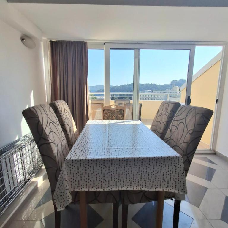 Sunlight Apartments Bečići - Penthouse Apartment - 9