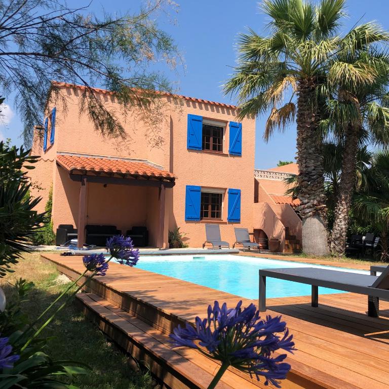 Villa de charme à Saint Cyprien avec Piscine et Jardin Méditerranéen, plage et commerces à 10 minutes à pieds - Villa - 71
