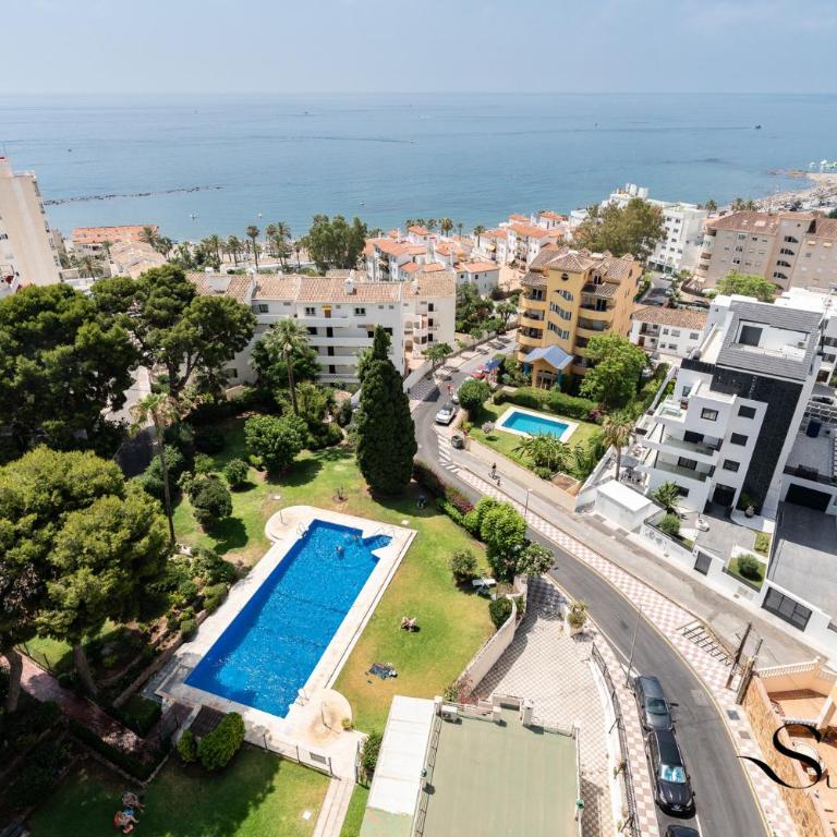 Andalusian Style 3 Bd Apartment with Sea Views in Central Benalmadena - Three-Bedroom Apartment - High Floor - 8