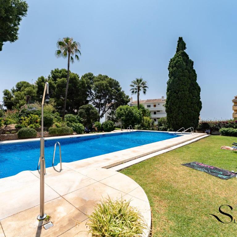 Andalusian Style 3 Bd Apartment with Sea Views in Central Benalmadena - Three-Bedroom Apartment - High Floor - 10