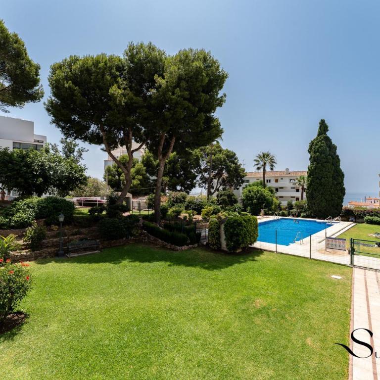 Andalusian Style 3 Bd Apartment with Sea Views in Central Benalmadena - Three-Bedroom Apartment - High Floor - 11