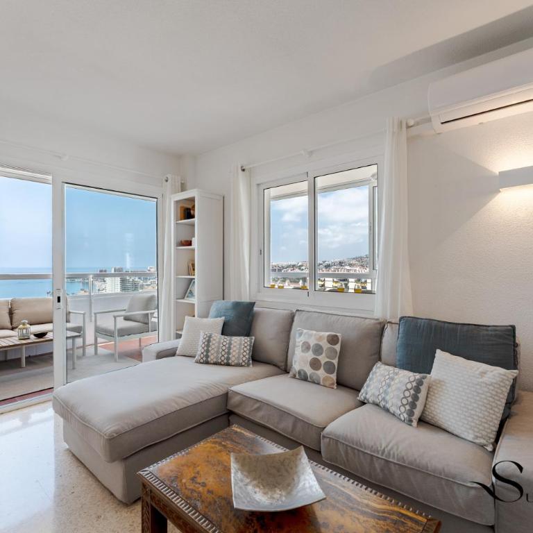 Andalusian Style 3 Bd Apartment with Sea Views in Central Benalmadena - Three-Bedroom Apartment - High Floor - 13