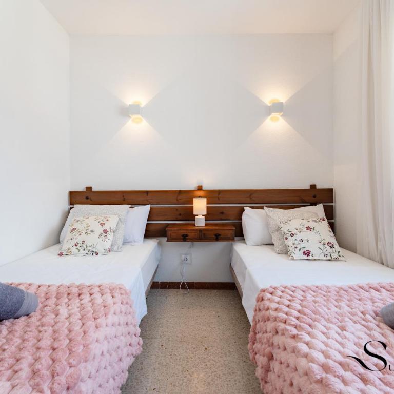 Andalusian Style 3 Bd Apartment with Sea Views in Central Benalmadena - Three-Bedroom Apartment - High Floor - 21