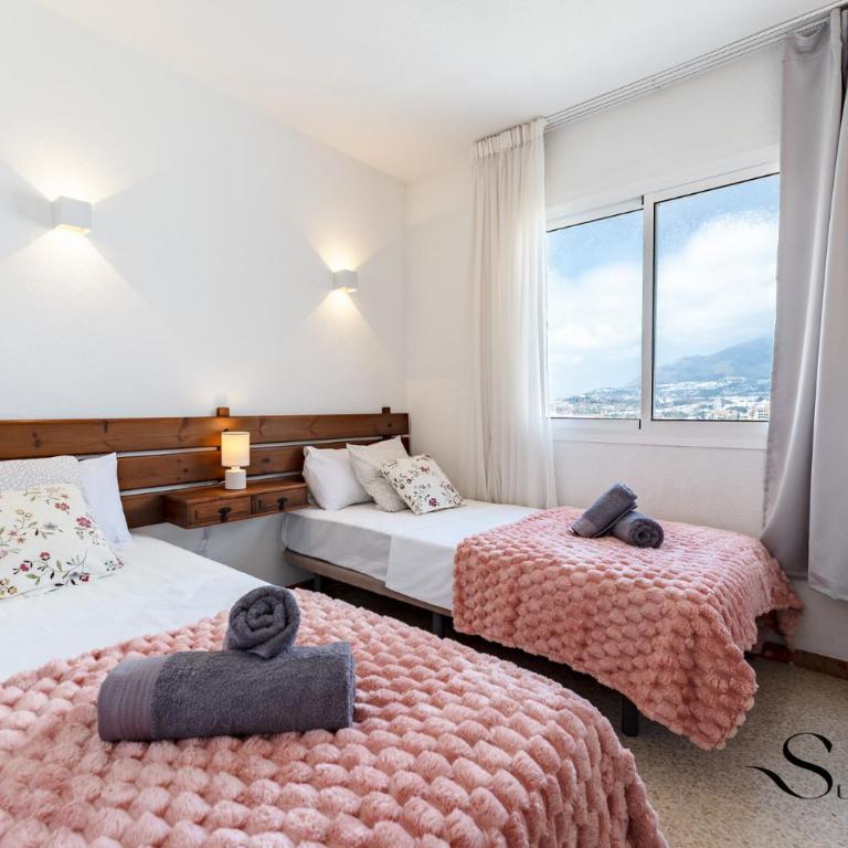 Andalusian Style 3 Bd Apartment with Sea Views in Central Benalmadena - Three-Bedroom Apartment - High Floor - 23