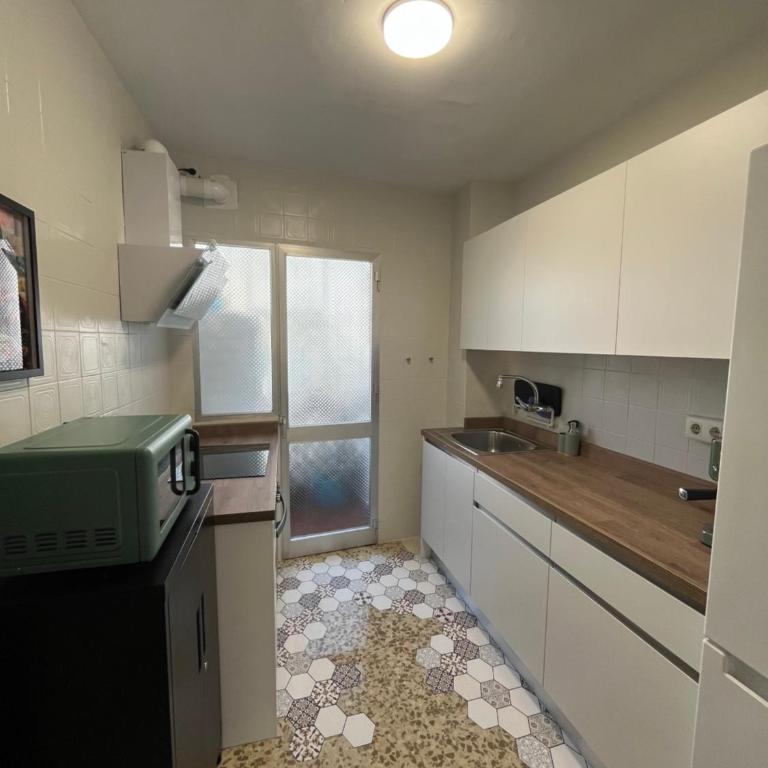Real 1 - Three-Bedroom Apartment - 29