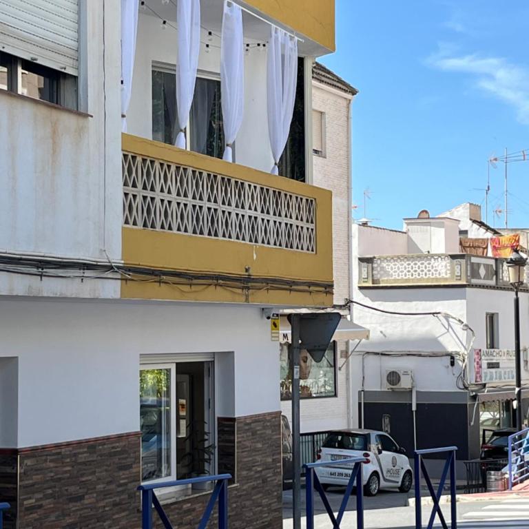 Real 1 - Three-Bedroom Apartment - 41