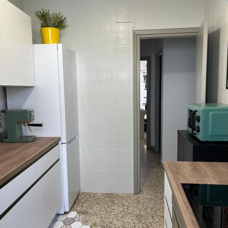 Real 1 - Three-Bedroom Apartment - 33