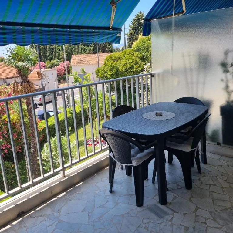 Spacieux 2 pièces terrasse et piscine - Apartment mit 1 Schlafzimmer - 22